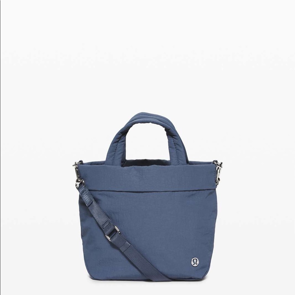 Lululemon: on my level micro bag